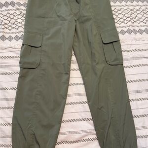 Old Navy Girl’s Olive Cargo Pants
